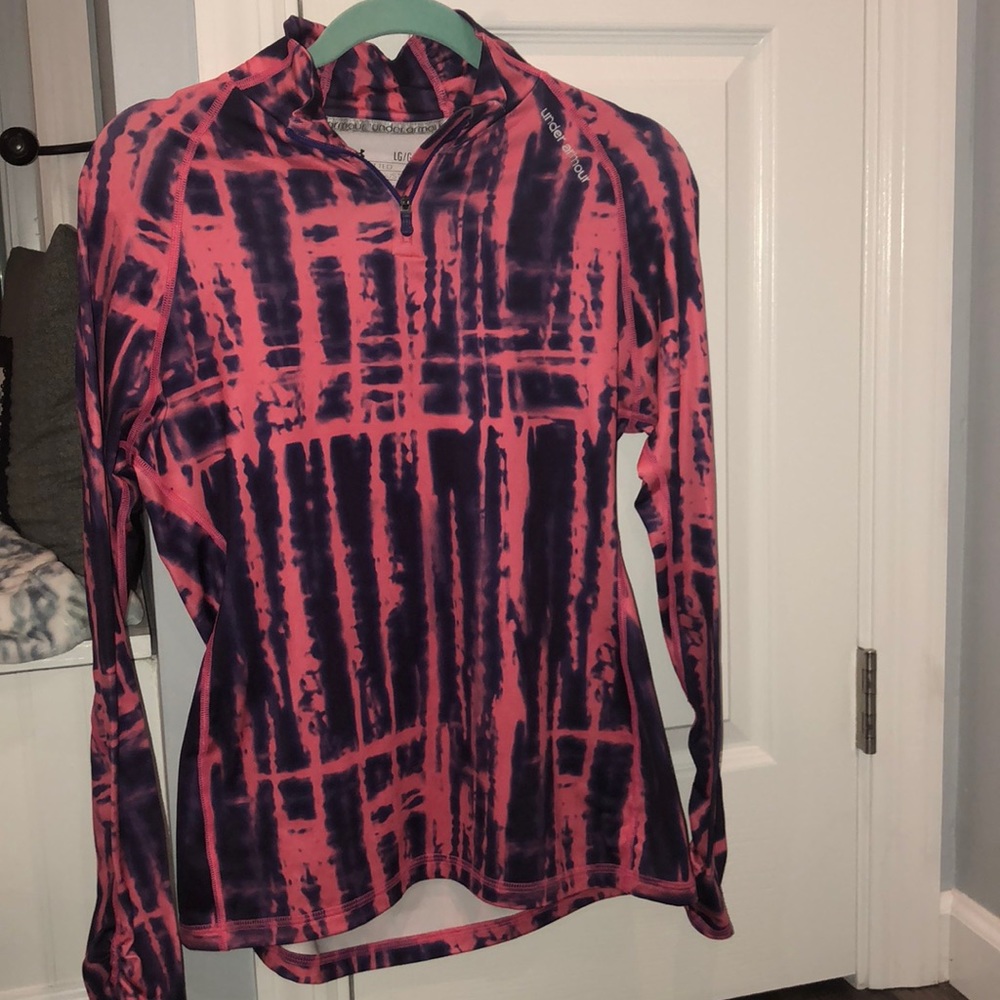 Fitted cool gear Under Armour athletic pullover